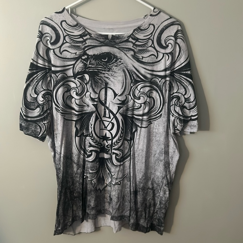 Like new men’s silver star casting company T-shirt